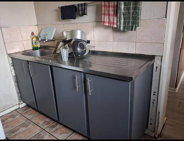 4 BEDROOM APARTMENT FOR SALE IN SUNNYSIDE